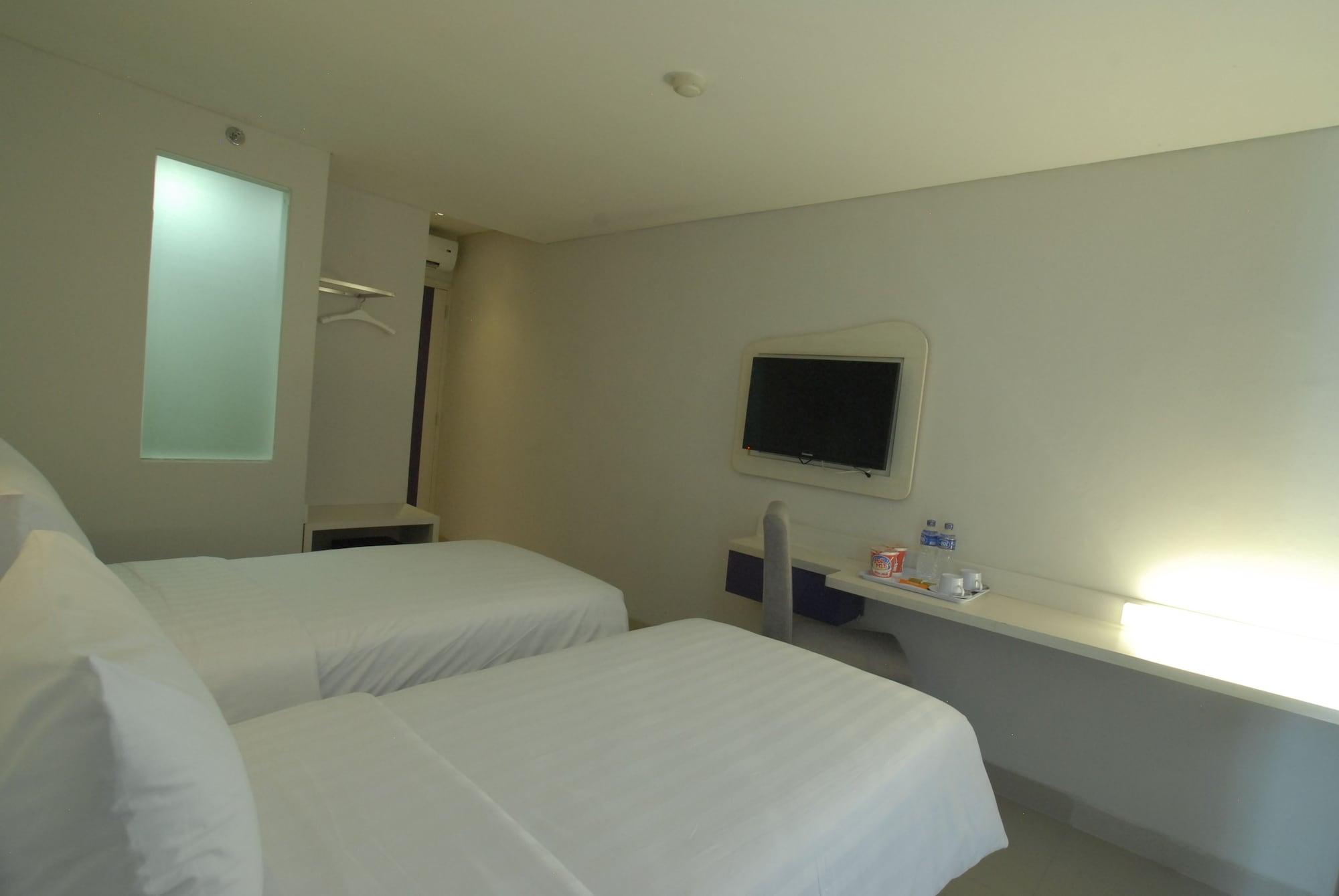 Vio Hotel Veteran Bandung Esterno foto