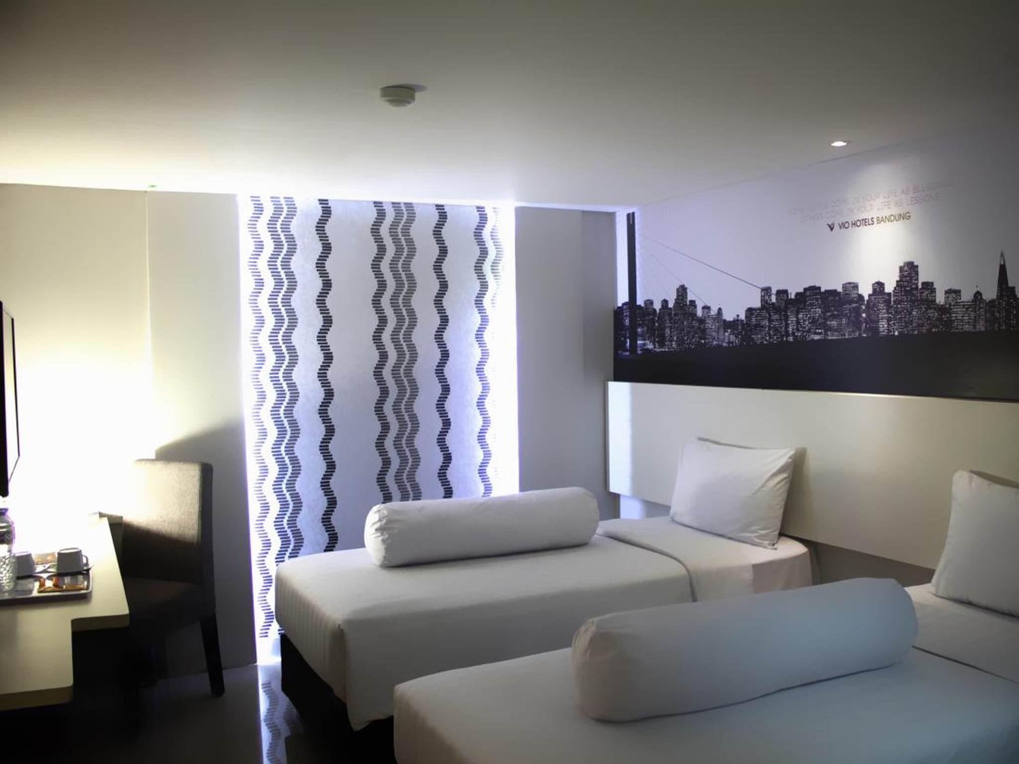 Vio Hotel Veteran Bandung Esterno foto