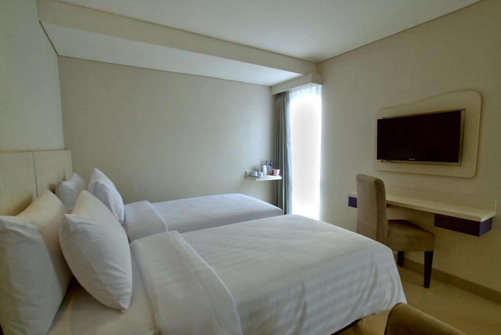 Vio Hotel Veteran Bandung Esterno foto