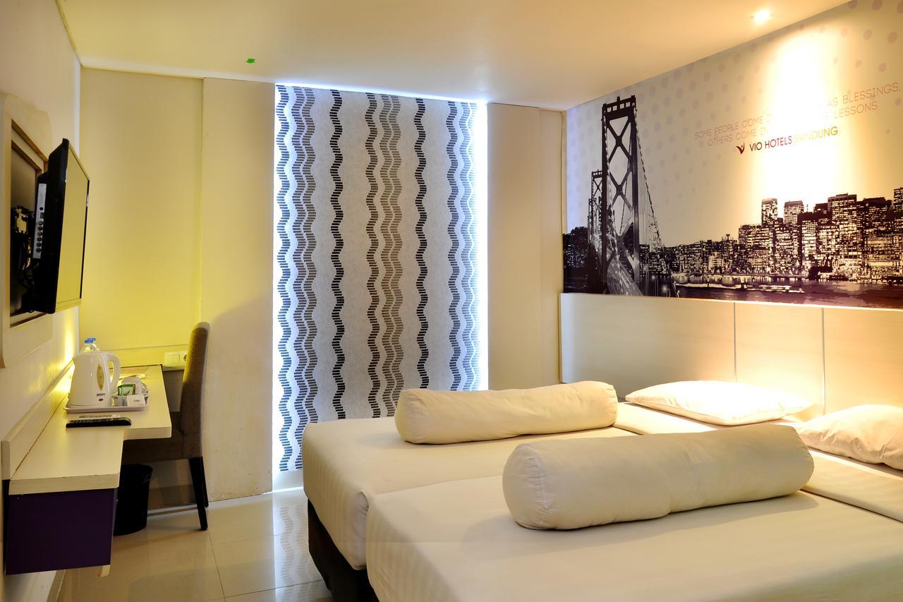 Vio Hotel Veteran Bandung Esterno foto