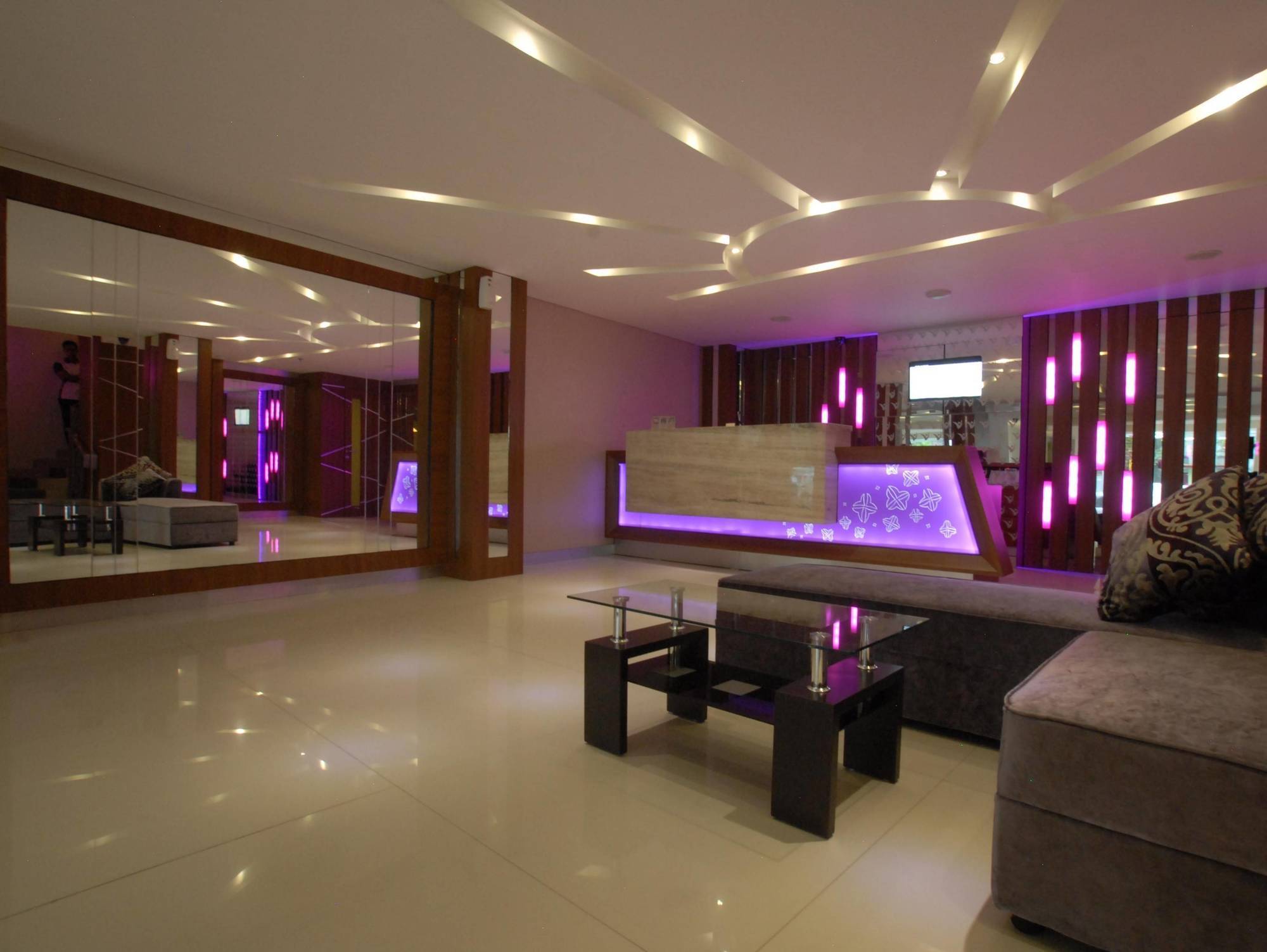 Vio Hotel Veteran Bandung Esterno foto