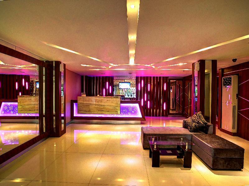 Vio Hotel Veteran Bandung Esterno foto